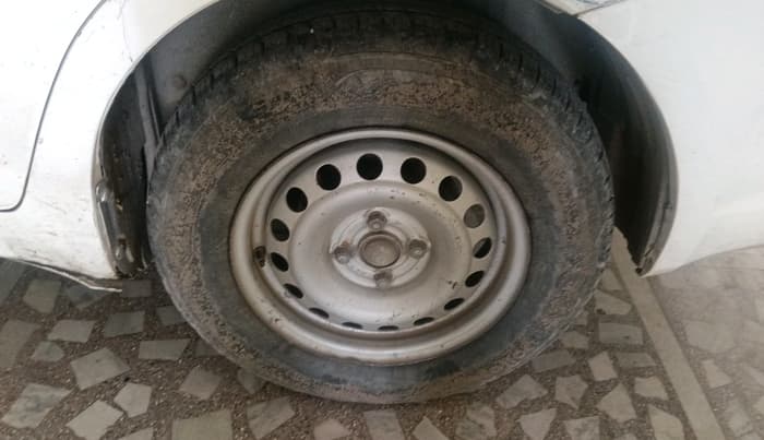 2016 Maruti Swift Dzire TOUR DIESEL, Diesel, Manual, 1,80,997 km, tyre