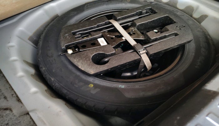 2023 Volkswagen TAIGUN HIGHLINE 1.0 TSI MT, Petrol, Manual, 24,975 km, tyre