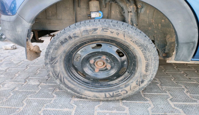 2021 Renault TRIBER RXE MT, Petrol, Manual, 78,872 km, tyre