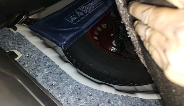 2024 Nissan MAGNITE Visia EZ-Shift, Petrol, Automatic, 16,343 km, tyre