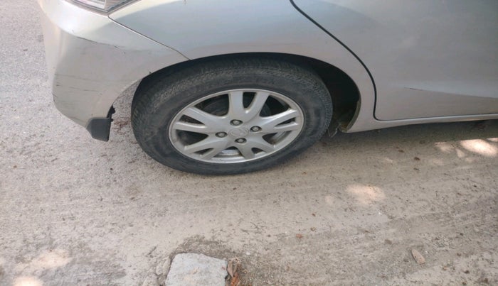 2012 Honda Brio V MT, Petrol, Manual, 99,159 km, tyre