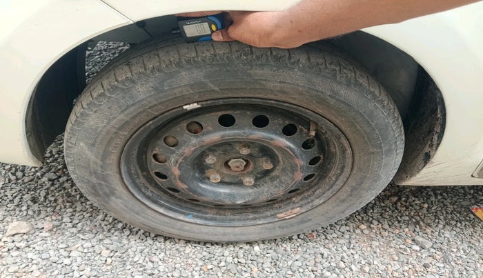 2021 Maruti Ertiga VXI CNG, CNG, Manual, 1,60,607 km, tyre