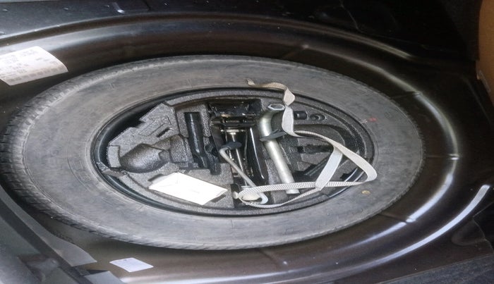 2012 Skoda Laura AMBIENTE 2.0 TDI CR MT, Diesel, Manual, 67,935 km, tyre