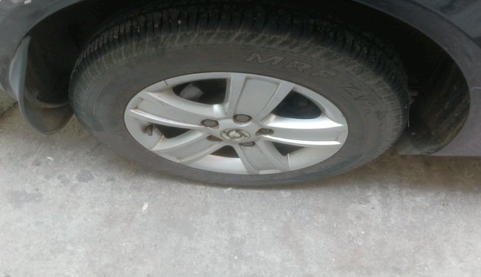 2012 Skoda Laura AMBIENTE 2.0 TDI CR MT, Diesel, Manual, 67,935 km, tyre