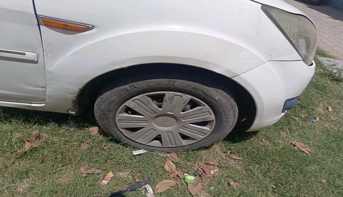 2011 Ford Figo ZXI 1.4 DIESEL, Diesel, Manual, 2,54,343 km, tyre