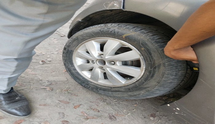 2013 Hyundai Grand i10 SPORTZ 1.2 KAPPA VTVT, Petrol, Manual, 1,09,909 km, tyre