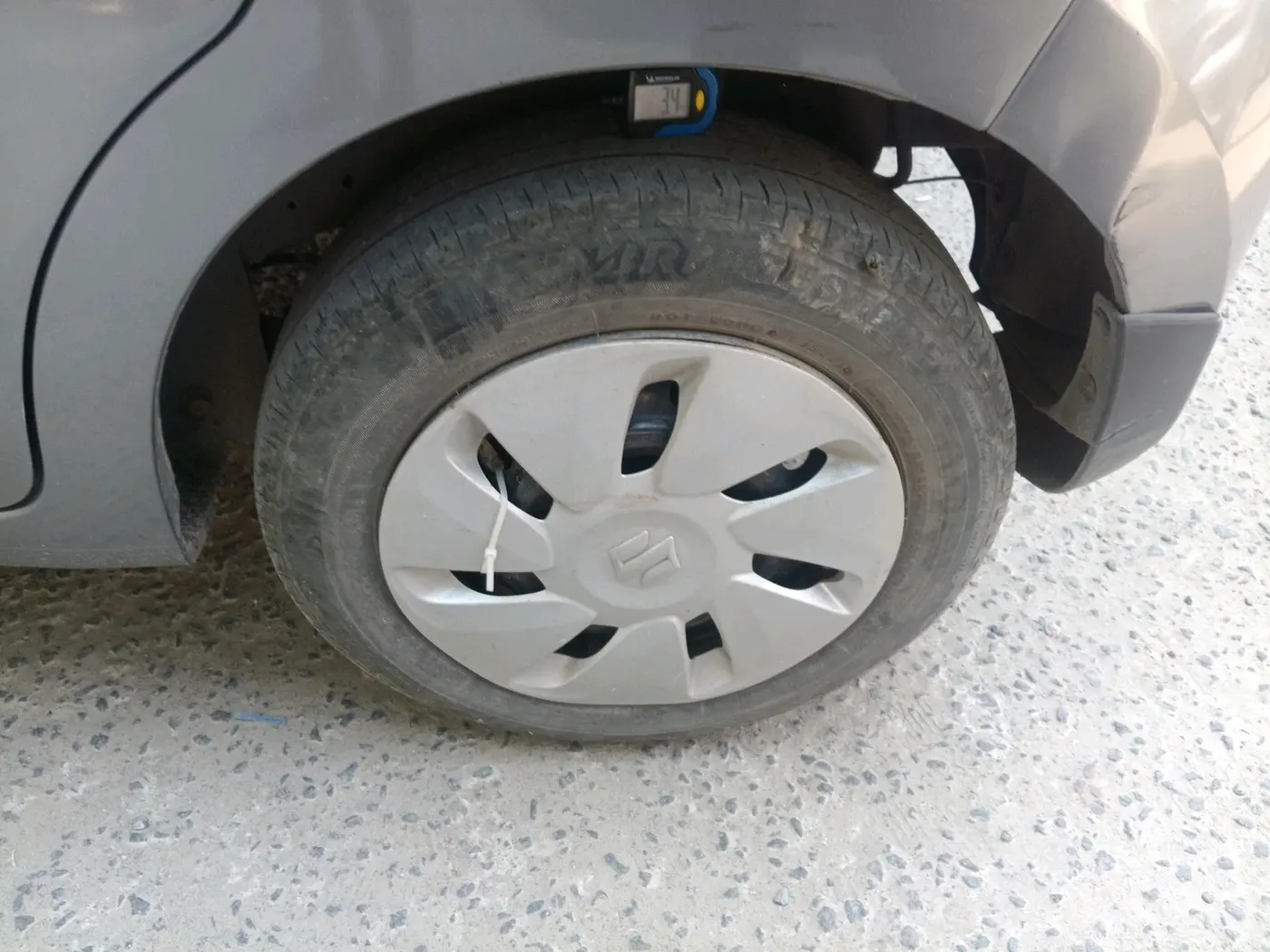 2017 Maruti Celerio ZXI AMT, Petrol, Automatic, 72,924 km, tyre