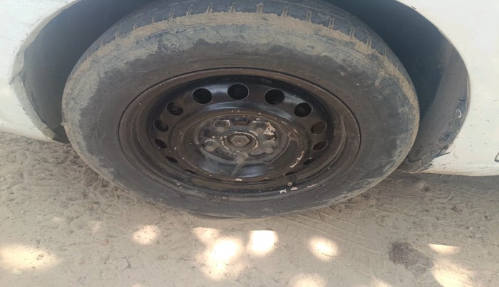 2012 Maruti Ertiga LDI, Diesel, Manual, 2,06,115 km, tyre