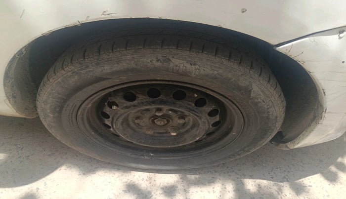 2012 Maruti Ertiga LDI, Diesel, Manual, 2,06,115 km, tyre