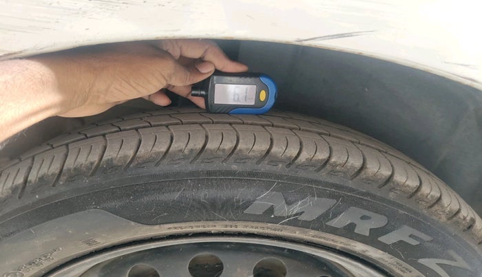 2015 Maruti Ertiga VXI CNG, CNG, Manual, 2,71,105 km, tyre