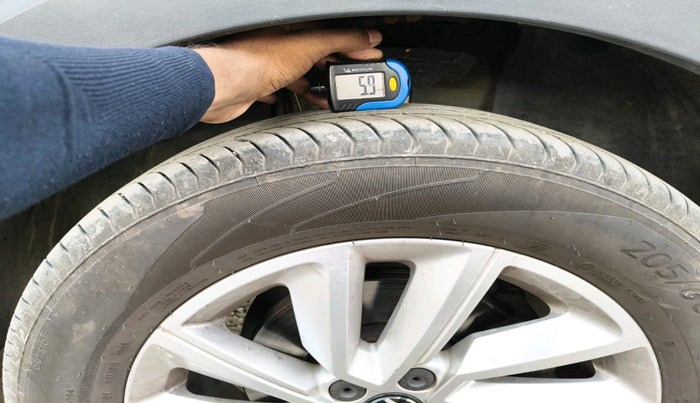 2024 Volkswagen TAIGUN HIGHLINE 1.0 TSI MT, Petrol, Manual, 12,502 km, tyre