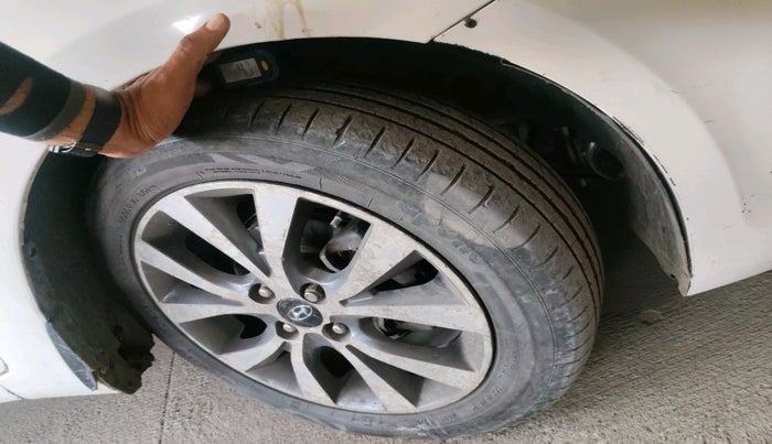 2014 Hyundai Verna FLUIDIC 1.6 CRDI EX, Diesel, Manual, 1,35,116 km, tyre