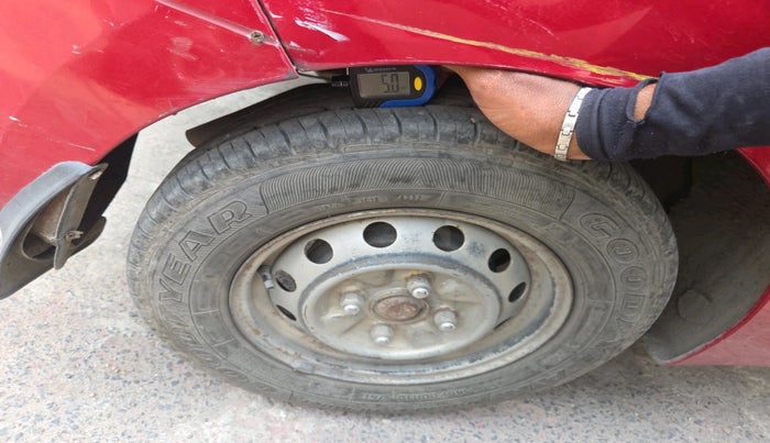 2015 Hyundai Eon ERA +, Petrol, Manual, 89,889 km, tyre