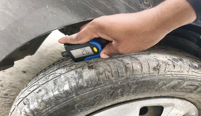 2011 Hyundai i10 MAGNA 1.2, Petrol, Manual, 93,535 km, tyre