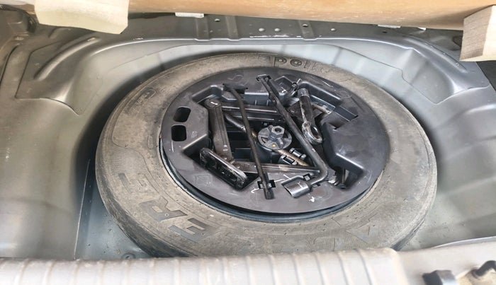 2011 Hyundai i10 MAGNA 1.2, Petrol, Manual, 93,535 km, tyre