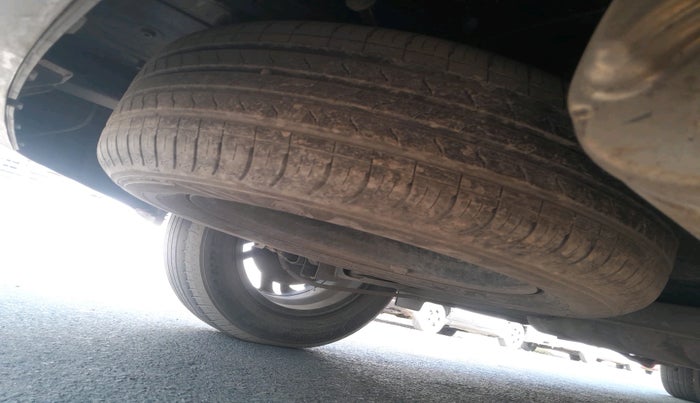 2022 KIA CARENS PRESTIGE PLUS 1.4 PETROL DCT 7 STR, Petrol, Automatic, 29,643 km, tyre