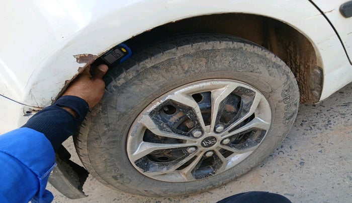 2011 Maruti Swift VDI, Diesel, Manual, 1,64,831 km, tyre