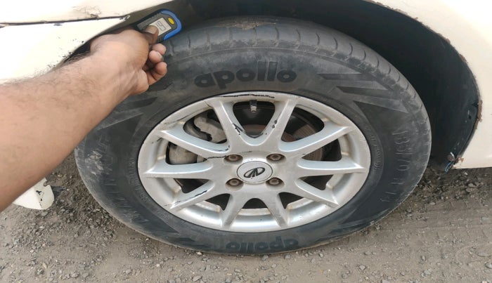 2013 Mahindra Verito 1.5 D6, Diesel, Manual, 2,19,283 km, tyre