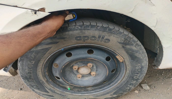 2013 Mahindra Verito 1.5 D6, Diesel, Manual, 2,19,283 km, tyre