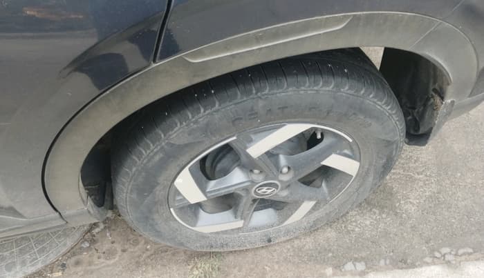 2020 Hyundai VENUE SX (O) 1.5 CRDI, Diesel, Manual, 84,041 km, tyre