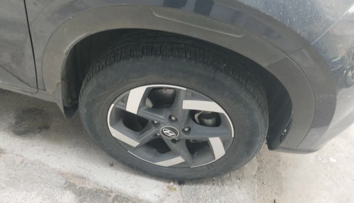 2020 Hyundai VENUE SX (O) 1.5 CRDI, Diesel, Manual, 84,041 km, tyre