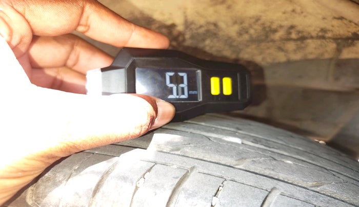 2014 Maruti Wagon R 1.0 VXI, Petrol, Manual, 2,38,166 km, tyre