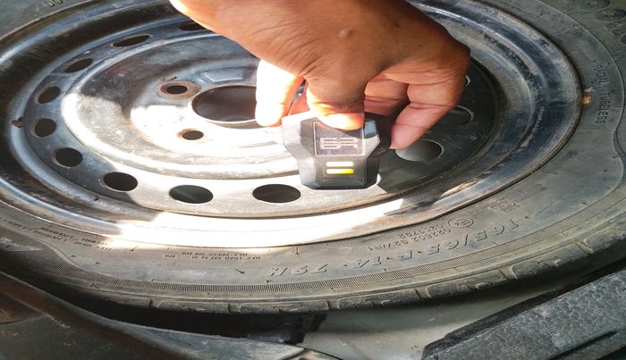 2014 Maruti Wagon R 1.0 VXI, Petrol, Manual, 2,38,166 km, tyre