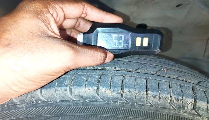 2014 Maruti Wagon R 1.0 VXI, Petrol, Manual, 2,38,166 km, tyre