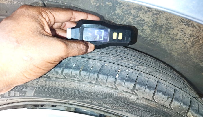 2014 Maruti Wagon R 1.0 VXI, Petrol, Manual, 2,38,166 km, tyre