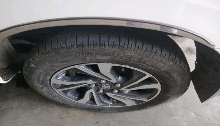 2021 Toyota Innova Crysta 2.4 GX 8 STR, Diesel, Manual, 1,37,355 km, tyre