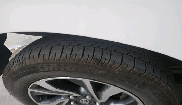 2021 Toyota Innova Crysta 2.4 GX 8 STR, Diesel, Manual, 1,37,355 km, tyre