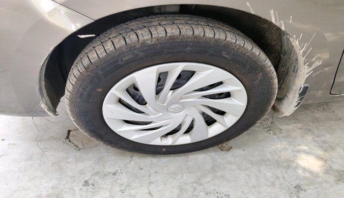 2021 Maruti Ertiga VXI CNG, CNG, Manual, 41,501 km, tyre