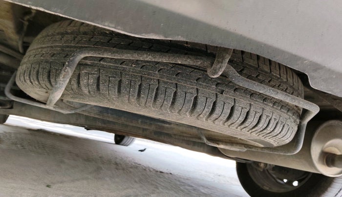 2021 Maruti Ertiga VXI CNG, CNG, Manual, 41,501 km, tyre