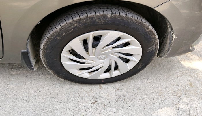 2021 Maruti Ertiga VXI CNG, CNG, Manual, 41,501 km, tyre