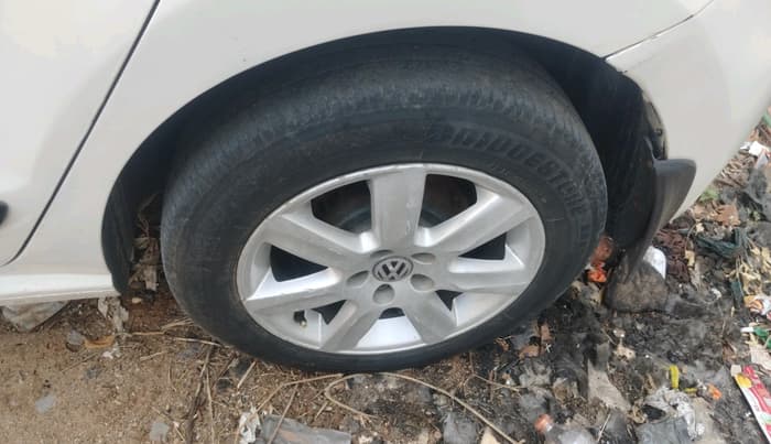 2012 Volkswagen Polo HIGHLINE DIESEL, Diesel, Manual, 1,29,802 km, tyre