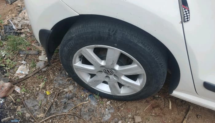 2012 Volkswagen Polo HIGHLINE DIESEL, Diesel, Manual, 1,29,802 km, tyre