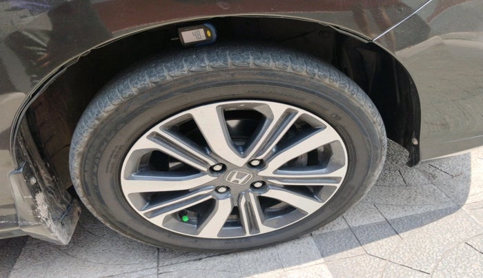 2017 Honda City 1.5L I-VTEC V MT, Petrol, Manual, 88,873 km, tyre