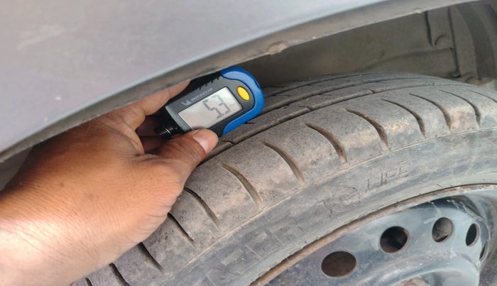 2018 Maruti Wagon R 1.0 VXI, CNG, Manual, 64,023 km, tyre