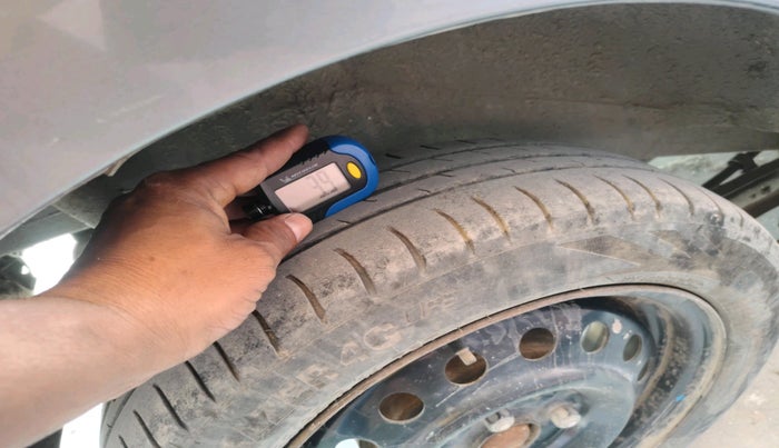 2018 Maruti Wagon R 1.0 VXI, CNG, Manual, 64,023 km, tyre