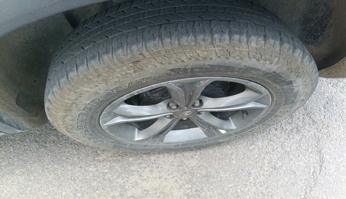 2021 Tata Harrier XZA 2.0L, Diesel, Automatic, 75,239 km, tyre