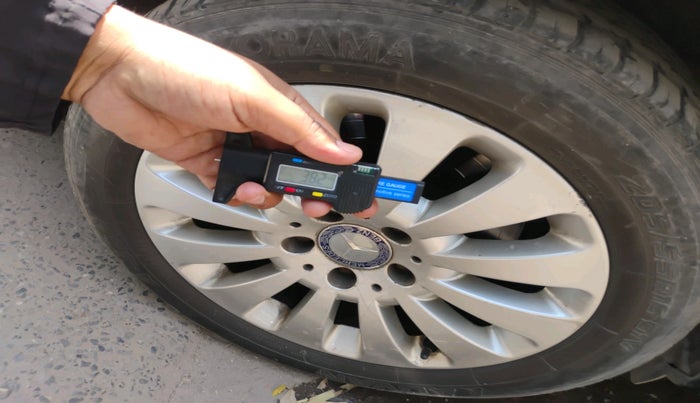 2011 Mercedes Benz C Class C 200 CGI ELEGANCE, Petrol, Automatic, 78,271 km, tyre