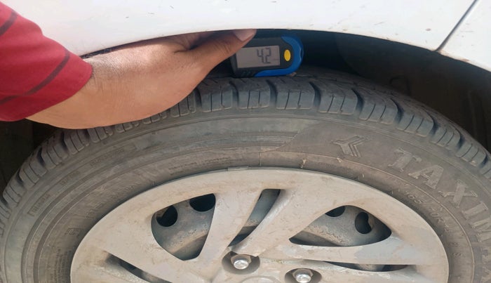 2021 Hyundai AURA S 1.2 CNG, CNG, Manual, 87,896 km, tyre