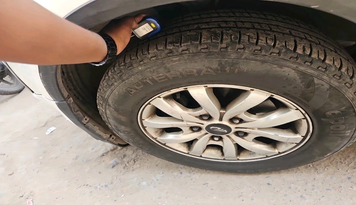 2016 Mahindra XUV500 W10 AT 1.99, Diesel, Automatic, 95,784 km, tyre