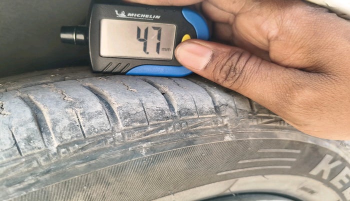 2013 Hyundai Santro Xing GL PLUS, CNG, Manual, 81,550 km, tyre