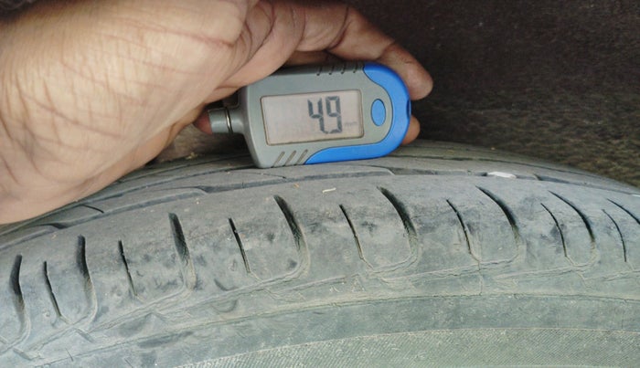 2017 Maruti Baleno DELTA PETROL 1.2, CNG, Manual, 66,617 km, tyre