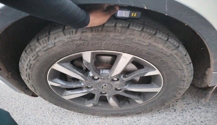 2019 Mahindra XUV500 W11, Diesel, Manual, 1,18,494 km, tyre