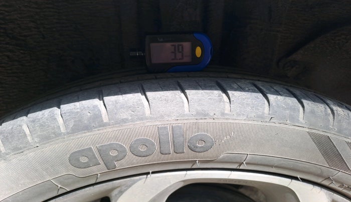 2019 Hyundai Elite i20 ASTA (O) CVT, Petrol, Automatic, 31,212 km, tyre