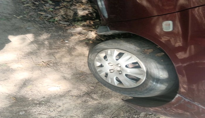 2014 Honda Amaze 1.2L I-VTEC S, Petrol, Manual, 96,448 km, tyre