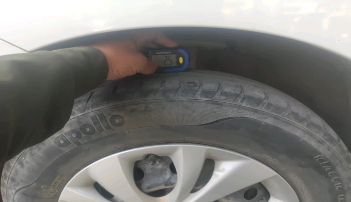 2022 Maruti Dzire VXI CNG, CNG, Manual, 1,28,742 km, tyre