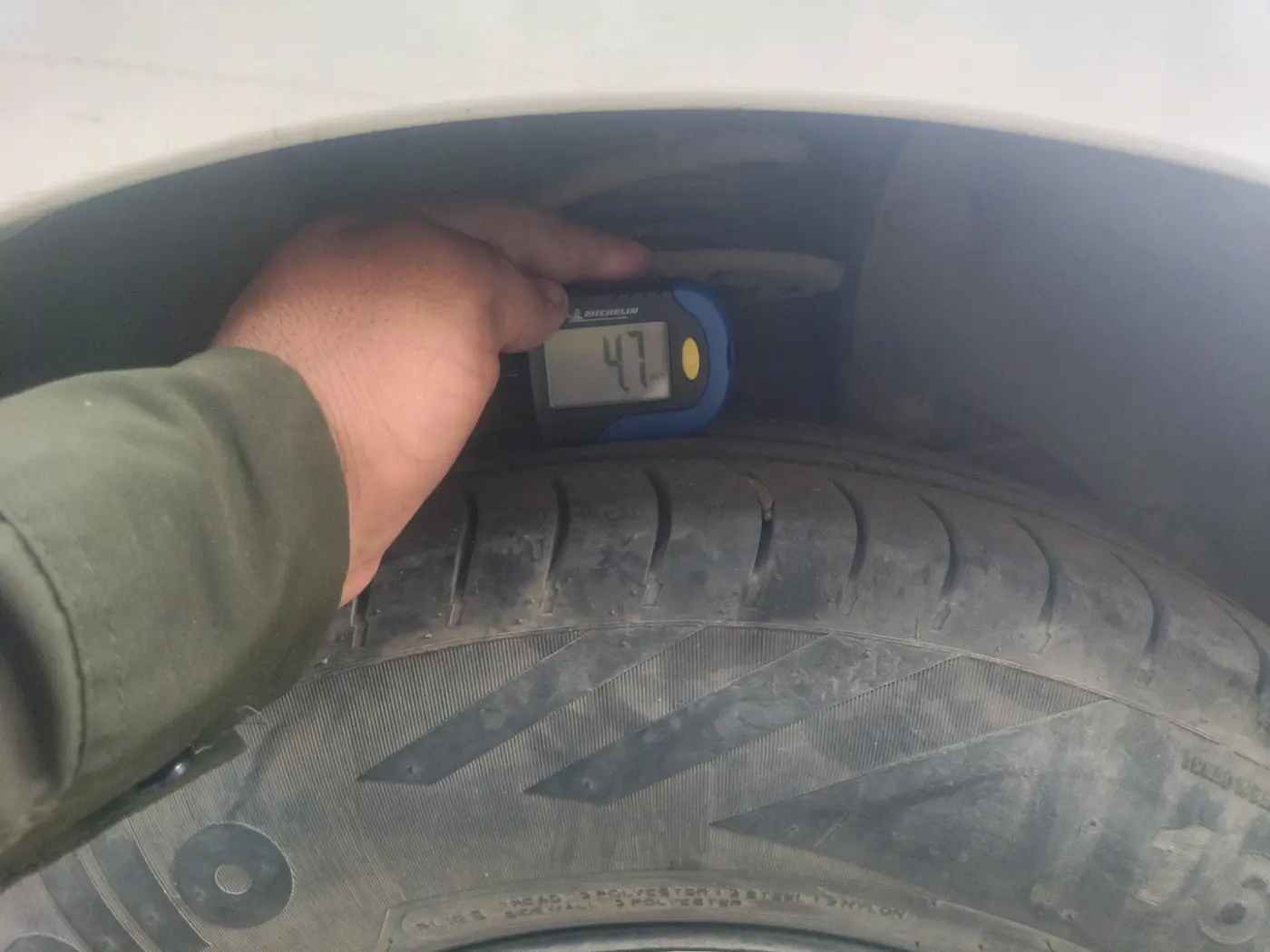 2022 Maruti Dzire VXI CNG, CNG, Manual, 1,28,742 km, tyre